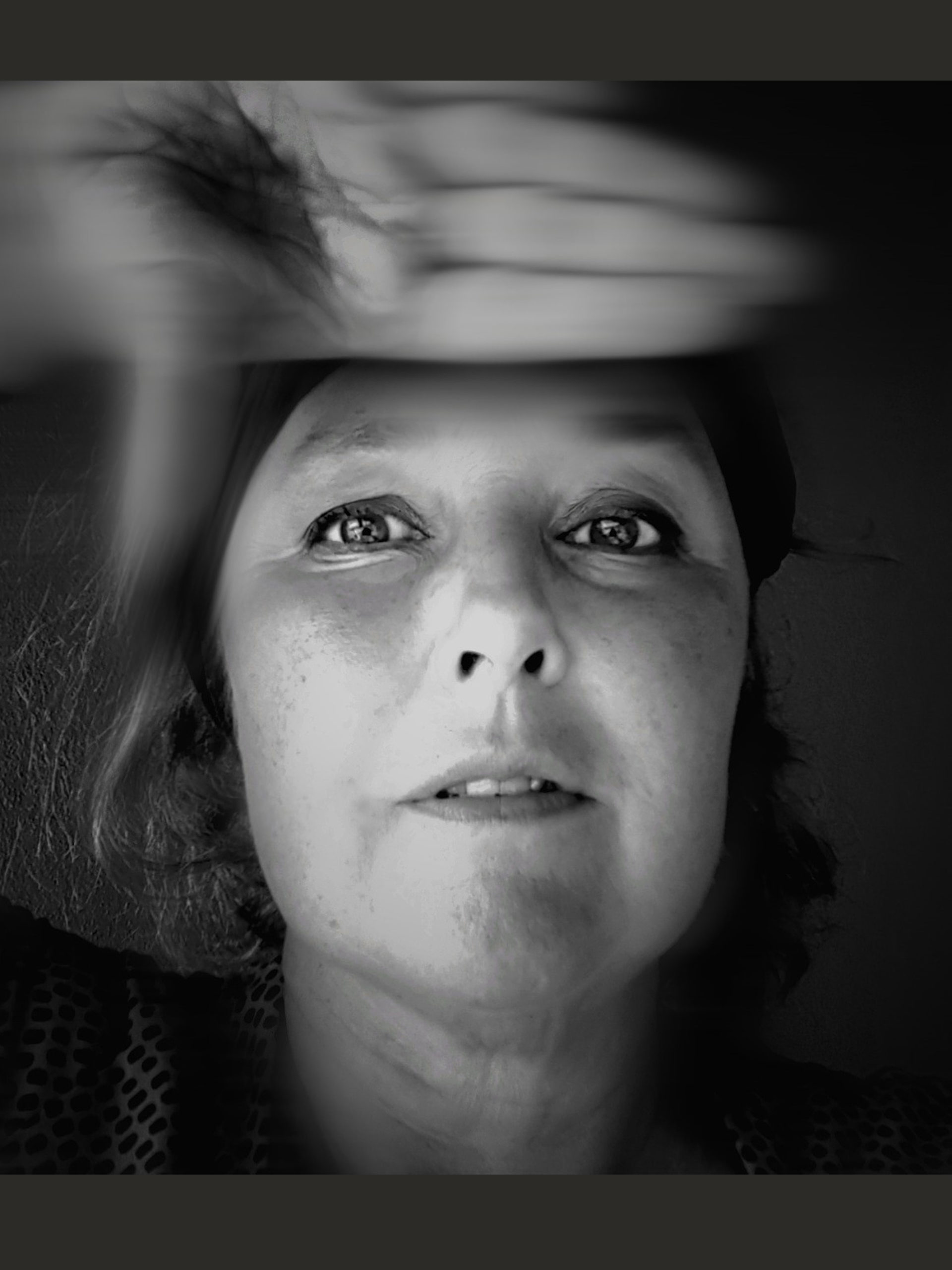 Judith_de_gavarelli_Hand_Portrait